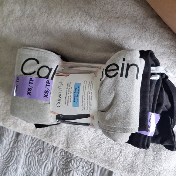 Calvin klein joggers - Picture 2 of 3